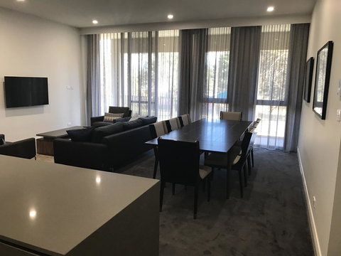 Knightsbridge Canberra - New Castle Holiday 35