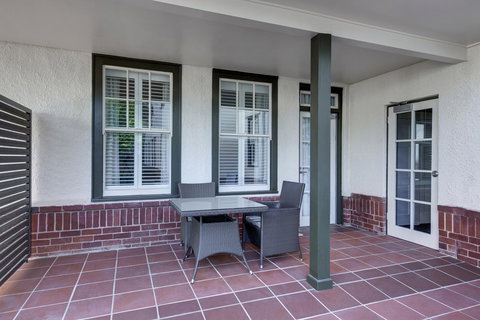 Hotel Kurrajong Canberra - New Castle Holiday 8