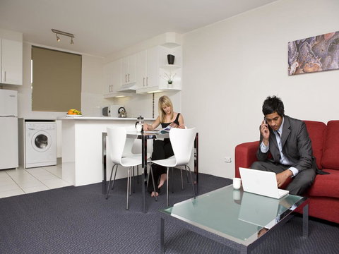 Manuka Park Serviced Apartments - New Castle Holiday 13