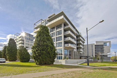 Realm Park 39 Barton ACT - New Castle Holiday 8