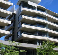 Accommodate Canberra - Realm Residences - New Castle Holiday