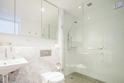 Realm Park 39 Barton ACT - New Castle Holiday 42