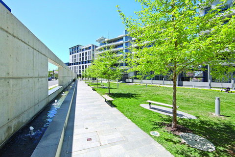 Realm Park 39 Barton ACT - New Castle Holiday 24