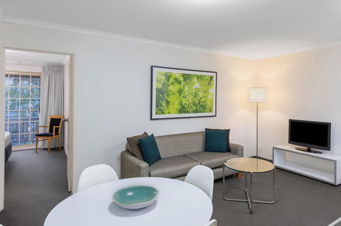 Adina Serviced Apartments Canberra Kingston - New Castle Holiday 2