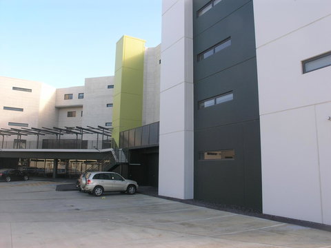 Kesh At Hudson Square - New Castle Holiday 3