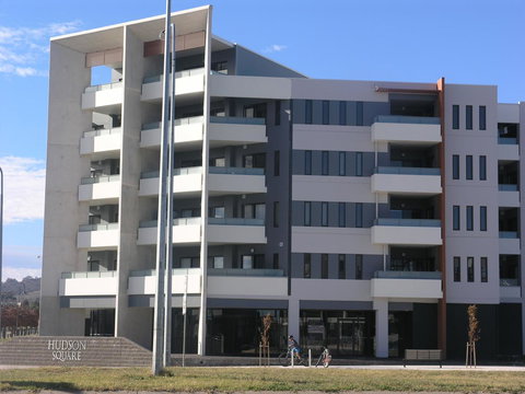 Kesh At Hudson Square - New Castle Holiday 6