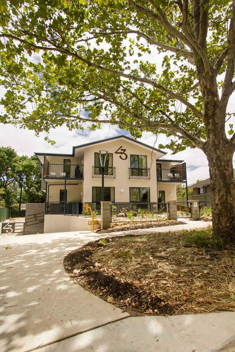 One Of A Kind Apartments - New Castle Holiday 0