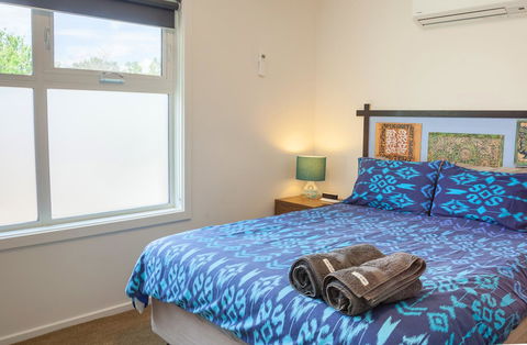 One Of A Kind Apartments - New Castle Holiday 22