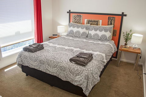 One Of A Kind Apartments - New Castle Holiday 13
