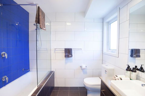 One Of A Kind Apartments - New Castle Holiday 29