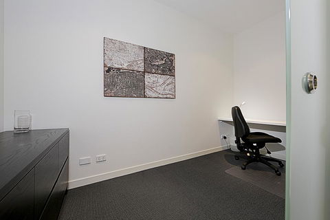 Mode 220 Braddon ACT - New Castle Holiday 8