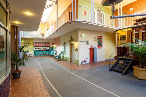 Quality Hotel Dickson - New Castle Holiday 12