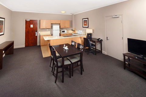 Quality Hotel Dickson - New Castle Holiday 7