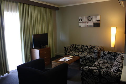Quality Hotel Dickson - New Castle Holiday 21