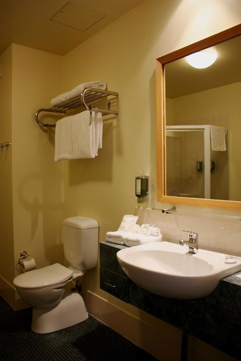Quality Hotel Dickson - New Castle Holiday 20