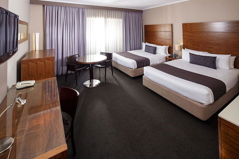 Quality Hotel Dickson - New Castle Holiday 0