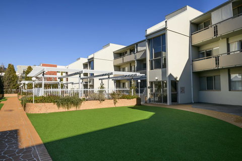 Accommodate Canberra - The Summit - New Castle Holiday 3
