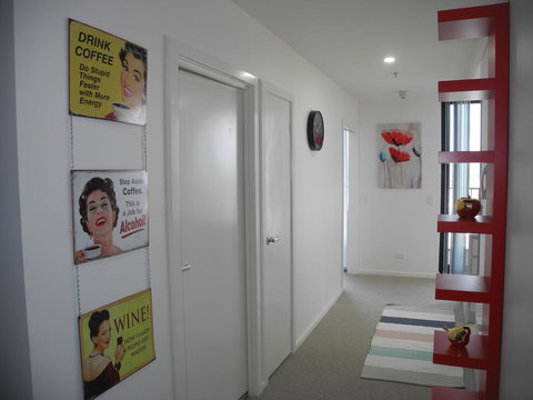 3BR Executive Apartment With Lake And Mountain Views - New Castle Holiday 5