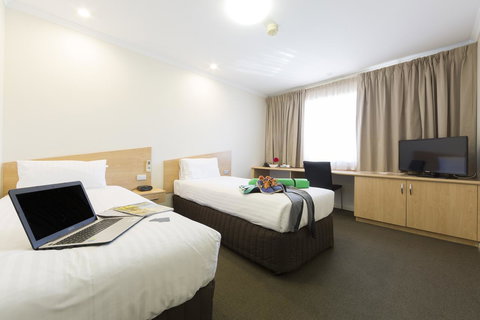 Ramada Encore Belconnen - New Castle Holiday 30