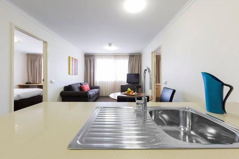 Ramada Encore Belconnen - New Castle Holiday 7