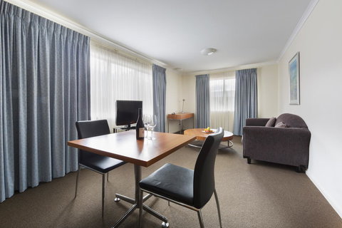 Ramada Encore Belconnen - New Castle Holiday 10