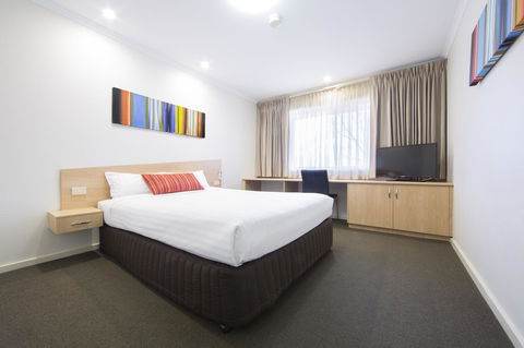 Ramada Encore Belconnen - New Castle Holiday 23