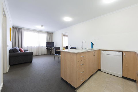 Ramada Encore Belconnen - New Castle Holiday 6