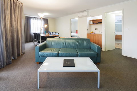 Ramada Encore Belconnen - New Castle Holiday 25