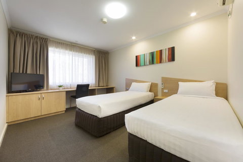 Ramada Encore Belconnen - New Castle Holiday 5