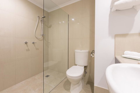 Ramada Encore Belconnen - New Castle Holiday 35