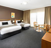 The Woden Hotel - New Castle Holiday