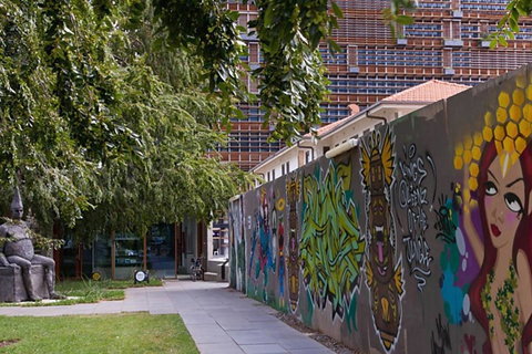 Canberra Luxury Apartment 3 - New Castle Holiday 24