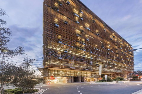 Canberra Luxury Apartment 3 - New Castle Holiday 5