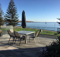 crystal blue apartment - New Castle Holiday