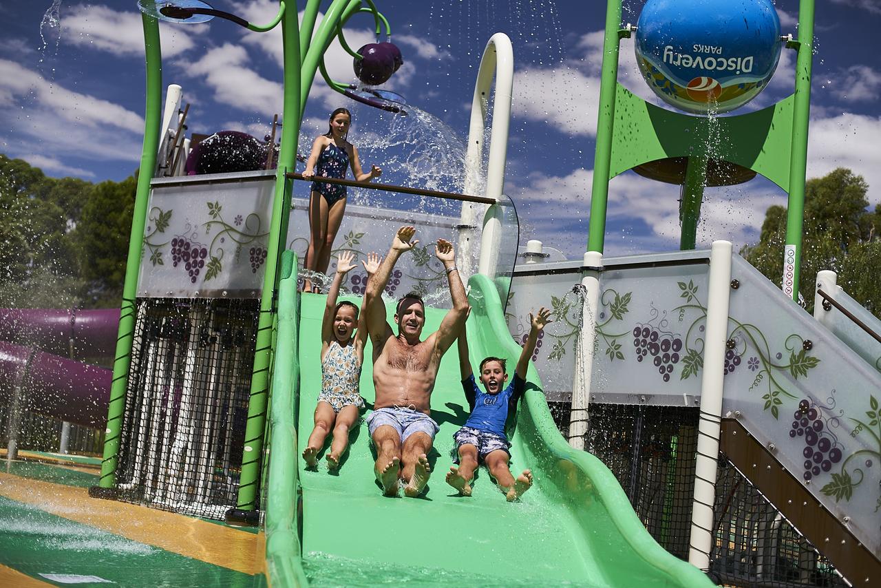 Hansborough SA New Castle Holiday