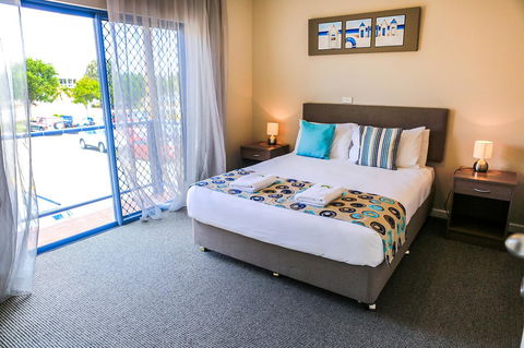 Marina Hotel - New Castle Holiday 30