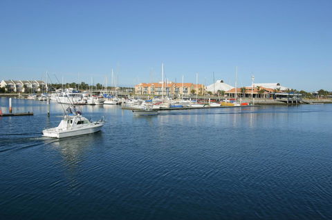 Marina Hotel - New Castle Holiday 39