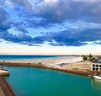 Ocean View Luxury Apartment  Suite - New Castle Holiday