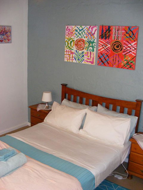 Trevalia Accommodation - New Castle Holiday 32