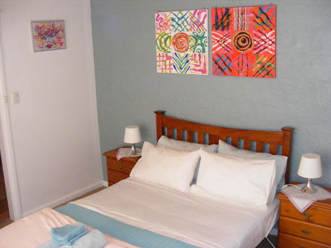 Trevalia Accommodation - New Castle Holiday 2