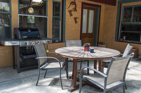 Trevalia Accommodation - New Castle Holiday 21