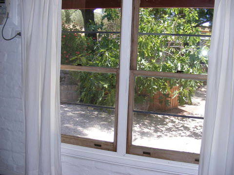 Trevalia Accommodation - New Castle Holiday 5