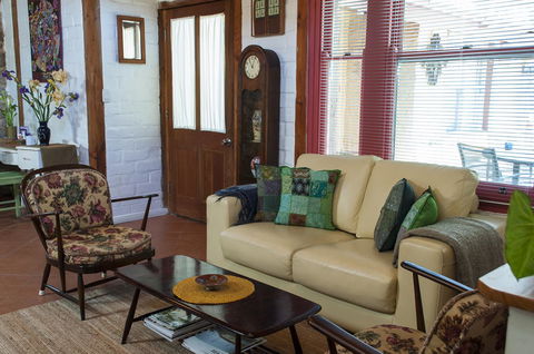 Trevalia Accommodation - New Castle Holiday 23