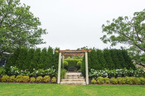 S T U D I O 22 Peaceful Retreat With Garden Views - New Castle Holiday 10
