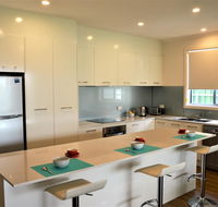Eastern Breeze - New Castle Holiday