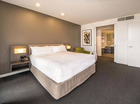 Pullman Adelaide - New Castle Holiday 7
