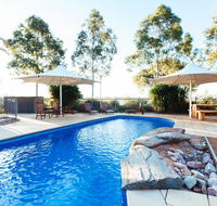 Majestic Oasis Apartments - New Castle Holiday
