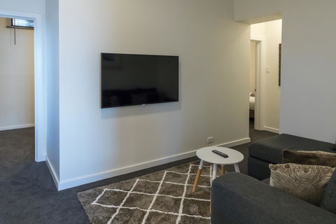 Bay 10 - Suites And Apartments - New Castle Holiday 9