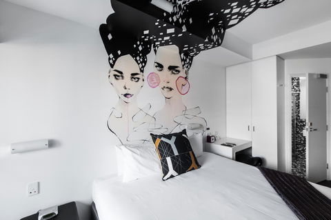 Majestic Minima Hotel - New Castle Holiday 18