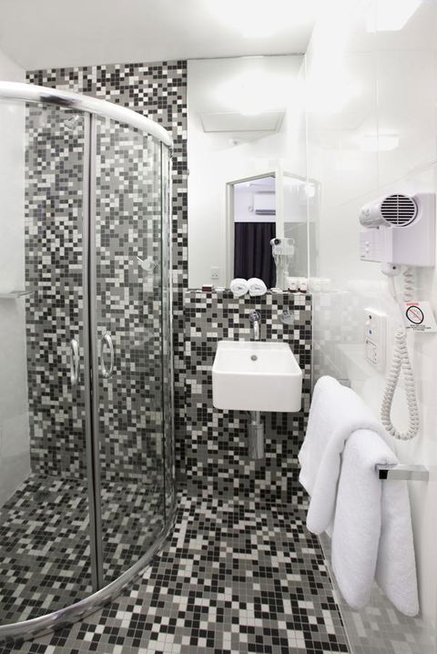 Majestic Minima Hotel - New Castle Holiday 9
